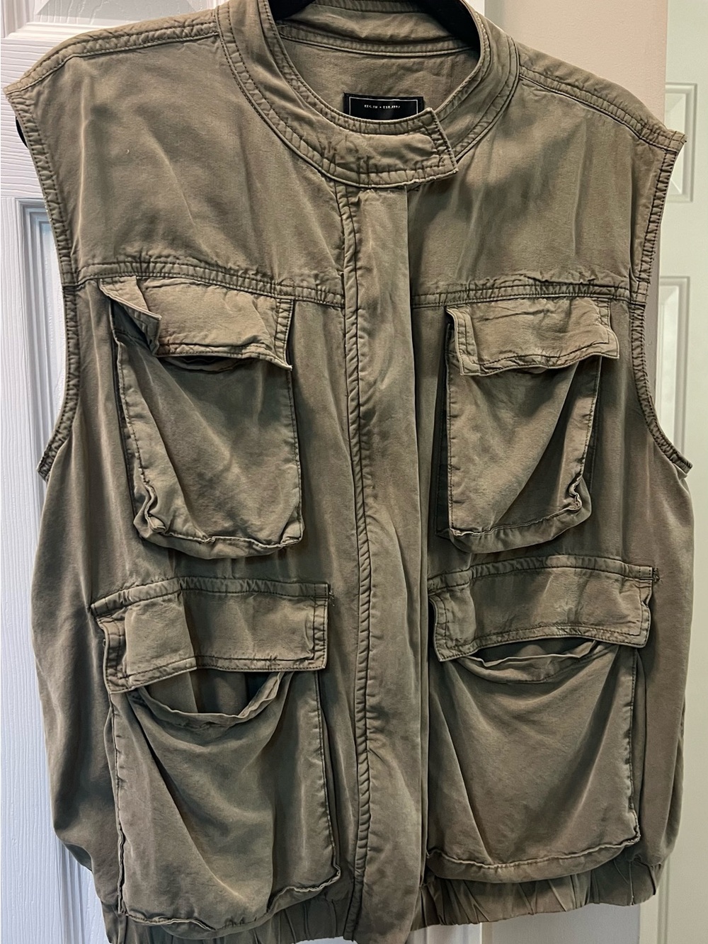 Sanctuary Olive Utility Vest with Multiple Pockets